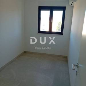 TROGIR, OKRUG GORNJI - Penthouse na vrhunskoj lokaciji s panoramskim pogledom na more i otoke!