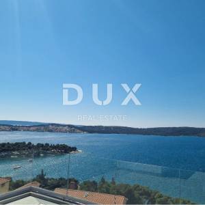 TROGIR - penthouse u blizu plaže