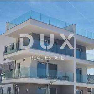 TROGIR - penthouse u blizu plaže