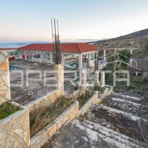 Trogir, Plano, građevinsko zemljište sa pogledom na zaljev