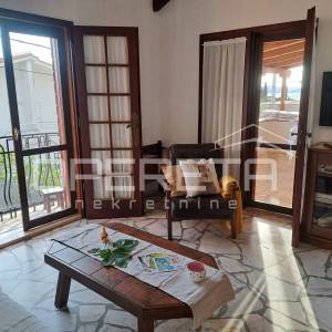 TROGIR, SEGET VRANJICA, VILA SA 3 APARTMANA