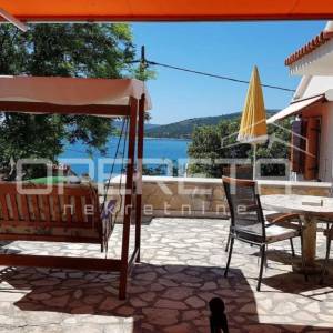 TROGIR, SEGET VRANJICA, VILA SA 3 APARTMANA