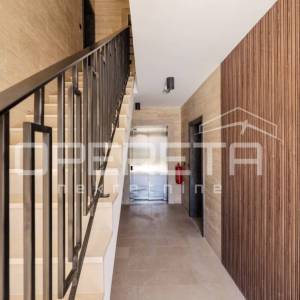 Trosoban stan s pogledom na more, 114 m2, 300 m od mora, Sabunike, Privlaka