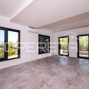 Trosoban stan s pogledom na more, 114 m2, 300 m od mora, Sabunike, Privlaka