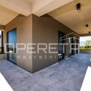 Trosoban stan s pogledom na more, 114 m2, 300 m od mora, Sabunike, Privlaka