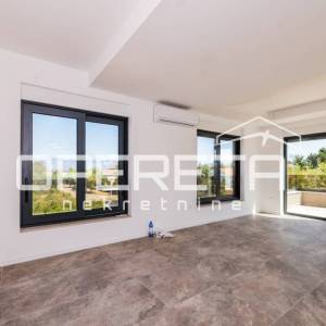 Trosoban stan u novogradnji,110 m2, 300 m od mora, Sabunike, Privlaka
