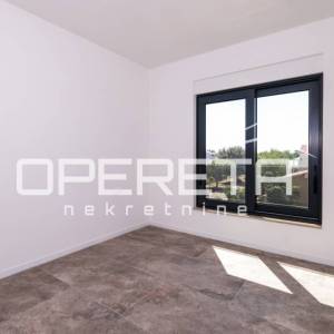 Trosoban stan u novogradnji,110 m2, 300 m od mora, Sabunike, Privlaka
