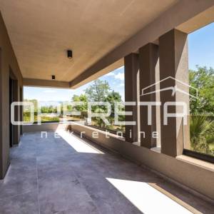 Trosoban stan u novogradnji,110 m2, 300 m od mora, Sabunike, Privlaka
