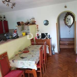 TRSAT - stan 70 m2 sa140m2 okućnice i terasom