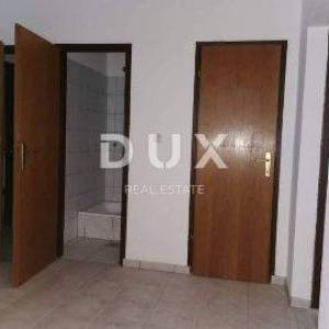 TURANJ - hotel prvi red do mora