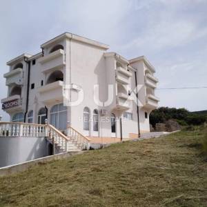 TURANJ - hotel prvi red do mora