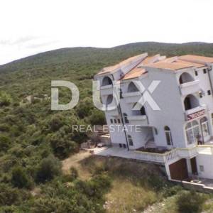 TURANJ - hotel prvi red do mora