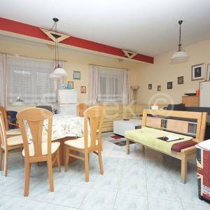 Turistički objekt sa šest apartmana - Komarna (Dubrovačko-neretvanska županija)