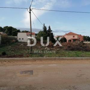 UGLJAN - građevinsko zemljište 2. RED DO MORA!!!- 1250m2 za obiteljsku kuću/  villu/ apartmane/ kuće za iznajmljivanje- odmor s...