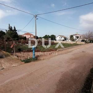 UGLJAN - građevinsko zemljište 2. RED DO MORA!!!- 1250m2 za obiteljsku kuću/  villu/ apartmane/ kuće za iznajmljivanje- odmor s...