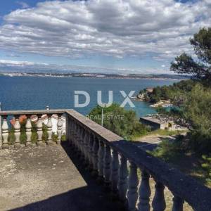 UGLJAN, KALI - Kuća s pogledom na more i prostranom okućnicom