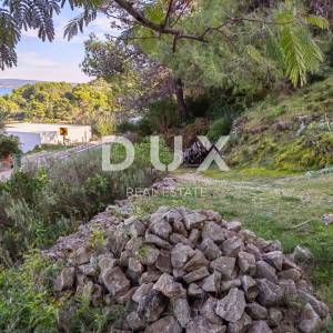 UGLJAN, KALI - Kuća s pogledom na more i prostranom okućnicom