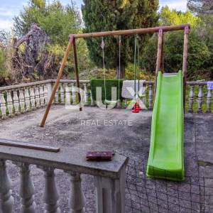 UGLJAN, KALI - Kuća s pogledom na more i prostranom okućnicom