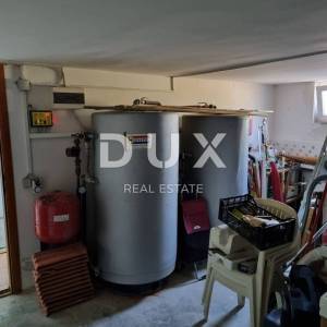 UGLJAN, POLJANA - Apartmanska kuća 1. red do mora
