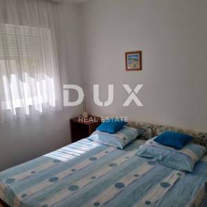 UGLJAN, POLJANA - Apartmanska kuća 1. red do mora