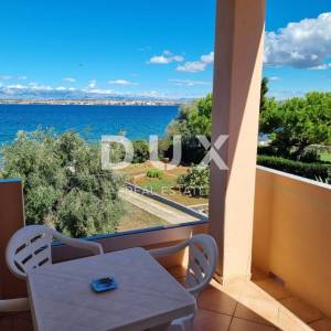 UGLJAN, POLJANA - Apartmanska kuća 1. red do mora