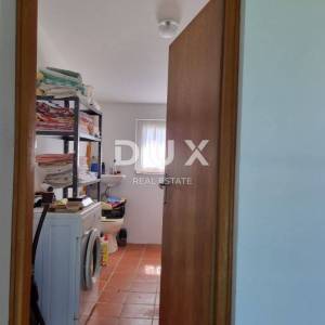 UGLJAN, POLJANA - Apartmanska kuća 1. red do mora