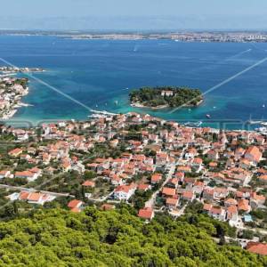 UGLJAN, PREKO – Građevinsko zemljište 536 m² s panoramskim pogledom na more i Za