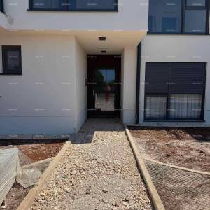 UMAG – Novogradnja! Stan s vrtom i terasom u modernom stambenom kompleksu, 0-14