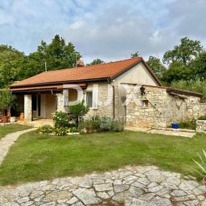 UMAG, OKOLICA - Idilična kuća na osami, blizina mora