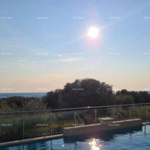 UMAG, Prekrasan stan s bazenom i pogledom na more