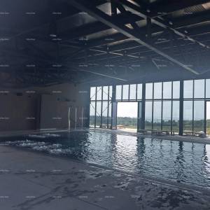 Umag, resort luksuza i ljepote! Prodaja stanova u resortu sa krovnim infinity bazenom od 105m