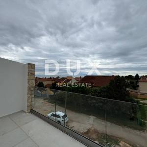 UMAG, ZAMBRATIJA - Dvoetažni stan s fenomenalnim pogledom