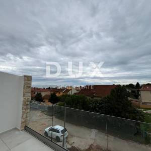 UMAG, ZAMBRATIJA - Dvoetažni stan s fenomenalnim pogledom