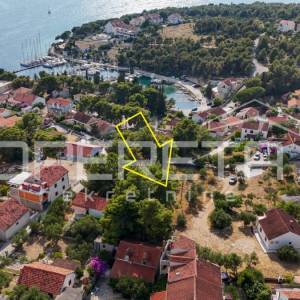 Uživajte u ljepoti Brača – Građevinsko zemljište s infrastrukturom, Milna