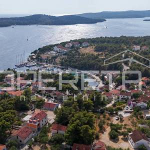 Uživajte u ljepoti Brača – Građevinsko zemljište s infrastrukturom, Milna