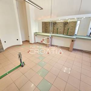 VARAŽDIN: KUĆA U NIZU, CENTAR