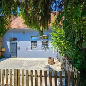 VARAŽDIN: KUĆA U NIZU, CENTAR