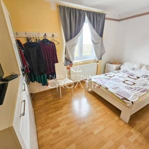 VARAŽDIN: PROSTRANA PRIZEMNICA NA VELIKOJ OKUĆNICI!