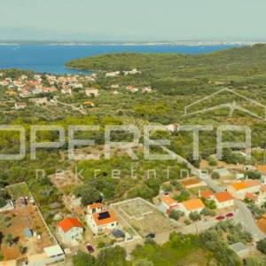 Varoška ulica, Ugljan, 650,00 m2, 90.000,00 EUR