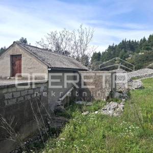 Vaš projekt u srcu prirode – zemljište sa šarmom, pogledom i potencijalom | Bašk