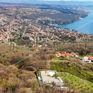 Veće građevinsko zemljište na 400m visine u brdu iznad Opatije,6432 m2