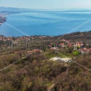 Veće građevinsko zemljište na 400m visine u brdu iznad Opatije,6432 m2