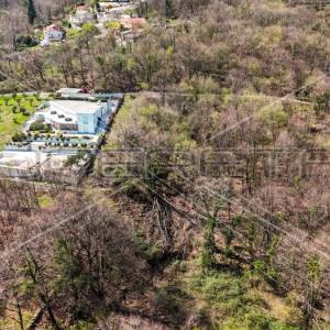 Veće građevinsko zemljište na 400m visine u brdu iznad Opatije,6432 m2