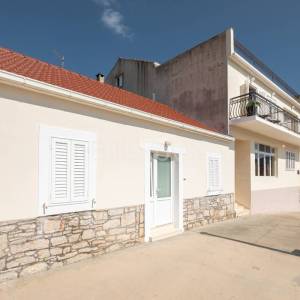 Vela Luka, prodaja 3 kuće u nizu, 1500m2 parcela