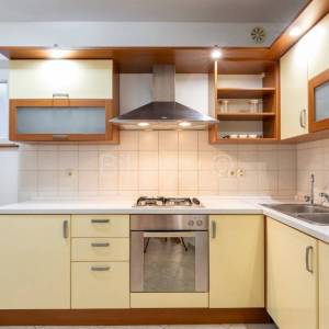 Vela Luka, prodaja 3 kuće u nizu, 1500m2 parcela