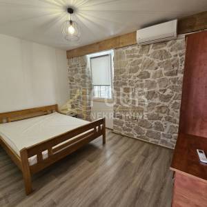 Veli Iž, adaptirana kamena kuća, 94m2