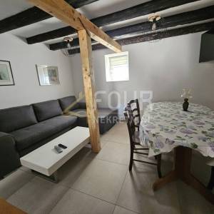 Veli Iž, adaptirana kamena kuća, 94m2