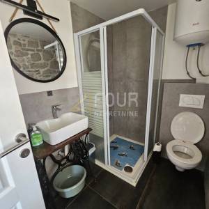 Veli Iž, adaptirana kamena kuća, 94m2