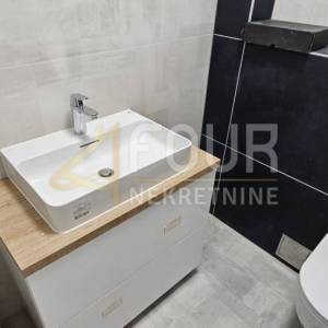 Velika Gorica, dvoetažni 3s+db, 141.91m2, terasa