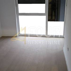 Velika Gorica, dvoetažni 3s+db, 141.91m2, terasa